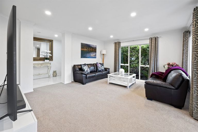Photo of property in 4 Phoebe Meikle Place, Torbay, Auckland, 0630