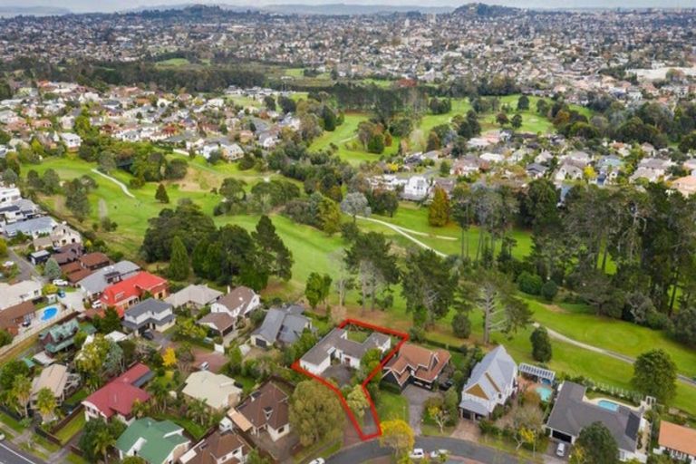 Photo of property in 15 Isherwood Place, Saint Johns, Auckland, 1072