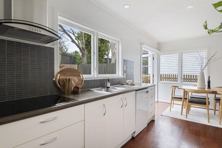 Photo of property in 45a Watea Road, Torbay, Auckland, 0630