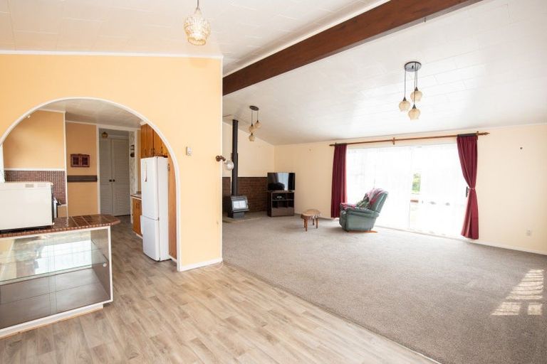 Photo of property in 39 Mahana Road, Ngatea, 3503