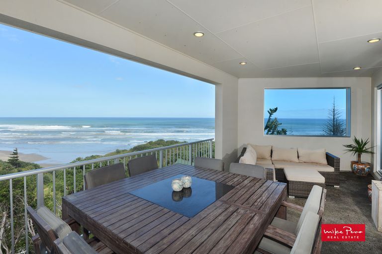 Photo of property in 20 Coates Avenue, Baylys Beach, Dargaville, 0377