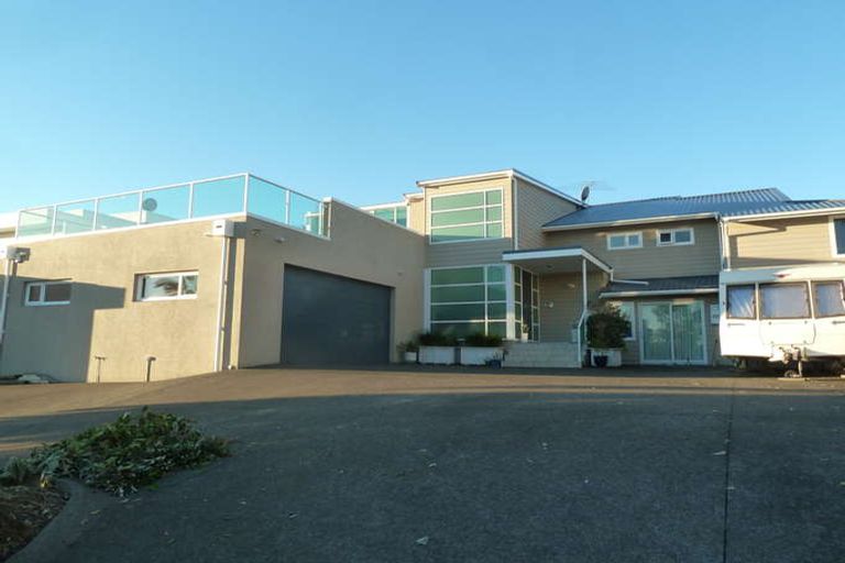 Photo of property in 42 Marellen Drive, Red Beach, 0932