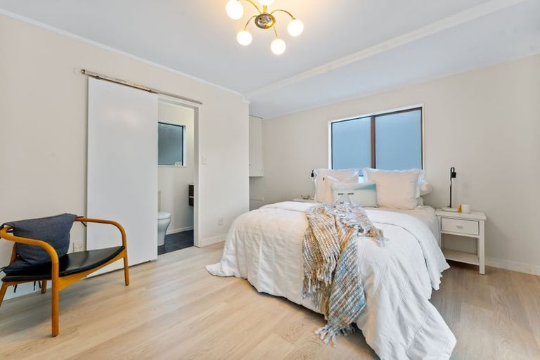 Photo of property in 78 Island Bay Road, Beach Haven, Auckland, 0626