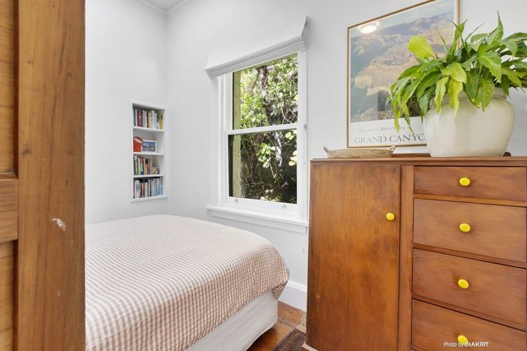 Photo of property in 2 Borlase Street, Brooklyn, Wellington, 6021