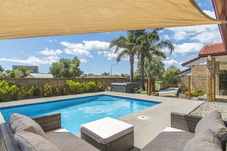 Photo of property in 5 Athena Grove, Papamoa Beach, Papamoa, 3118