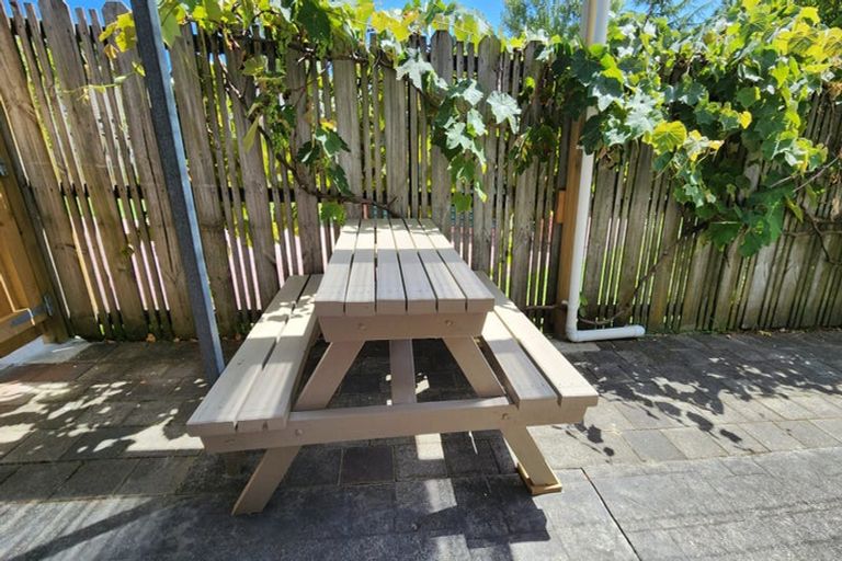 Photo of property in 20 Mercury Lane, Windsor Park, Auckland, 0632