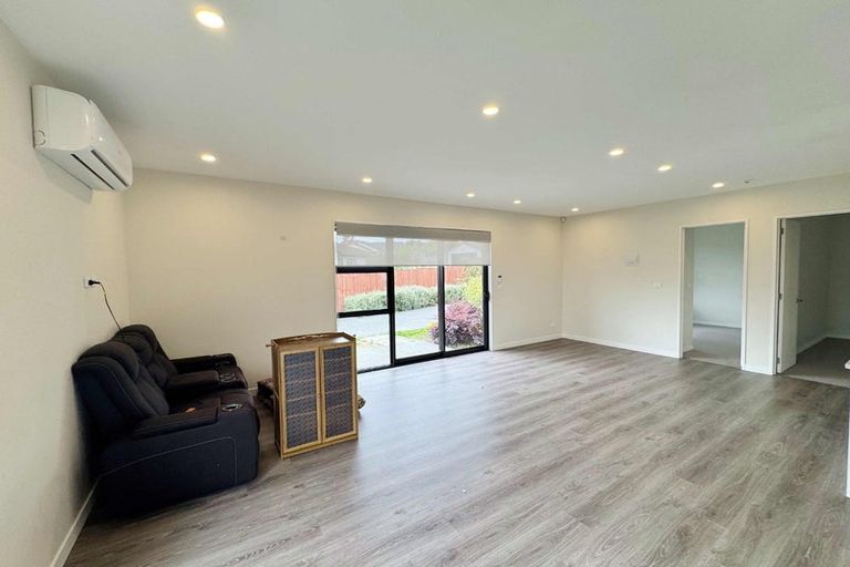 Photo of property in 81 Twin Parks Rise, Papakura, 2110