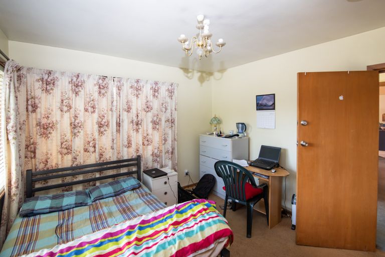 Photo of property in 37 Curletts Road, Sockburn, Christchurch, 8042