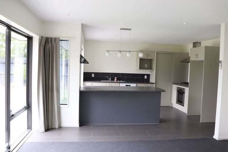 Photo of property in 2 Little Oaks Drive, Yaldhurst, Christchurch, 8042