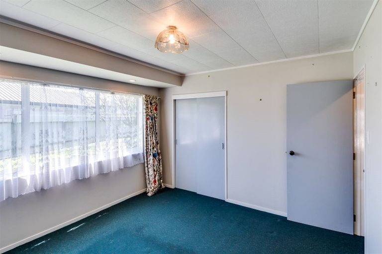 Photo of property in 12 Ted Harpur Place, Onekawa, Napier, 4110