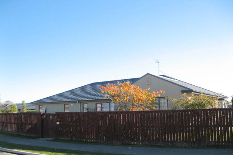 Photo of property in 35 Shenley Drive, Belfast, Christchurch, 8051