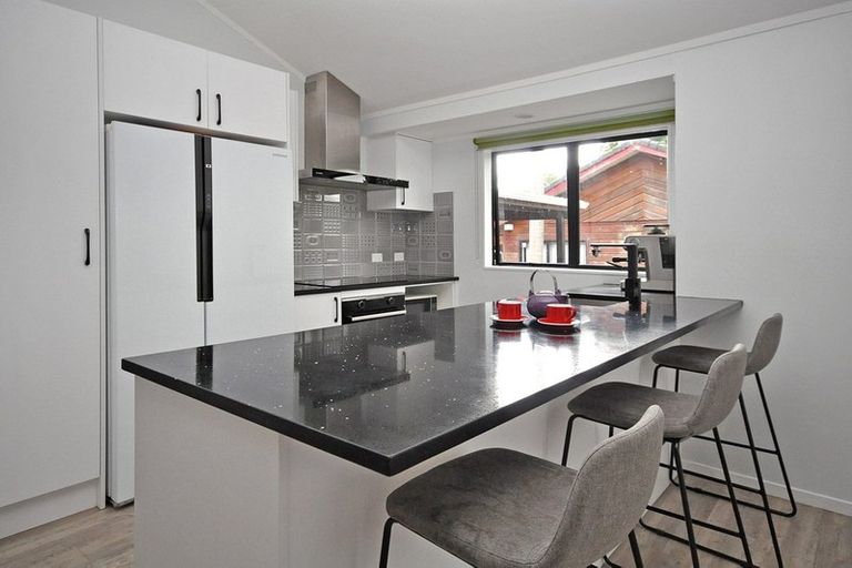 Photo of property in 7/109 Don Buck Road, Massey, Auckland, 0614