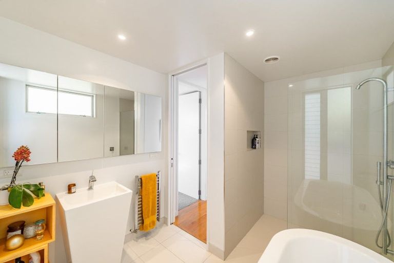 Photo of property in 505 Muritai Road, Eastbourne, Lower Hutt, 5013