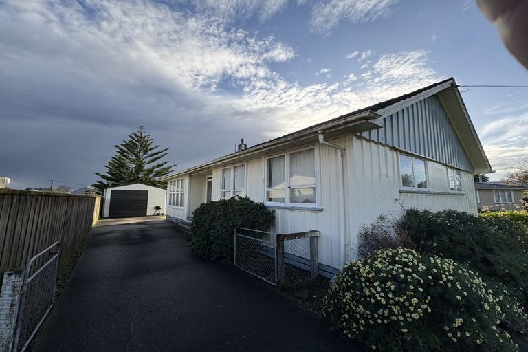 Photo of property in 6 Taumaihi Street, Bulls, 4818