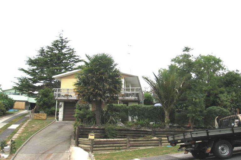 Photo of property in 3 Beswick Place, Birkdale, Auckland, 0626