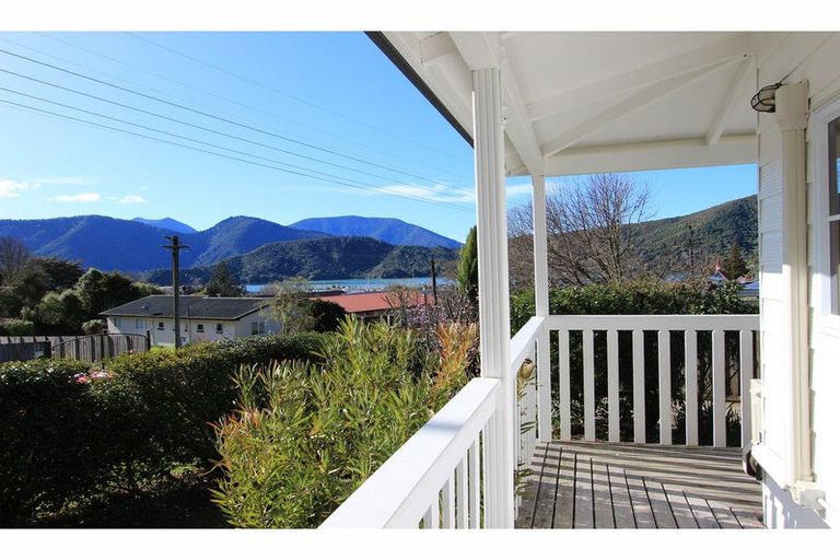 Photo of property in 11 Lawrence Street, Havelock, 7100