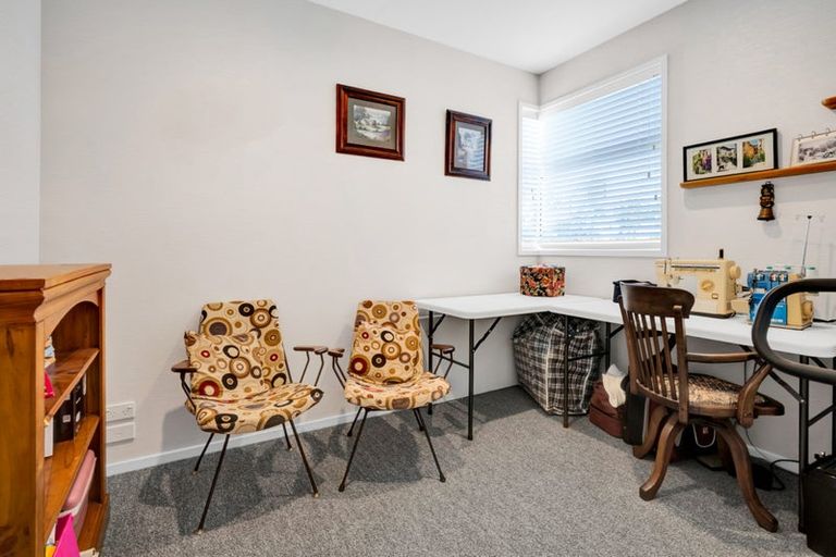 Photo of property in 321b Mangorei Road, Merrilands, New Plymouth, 4312