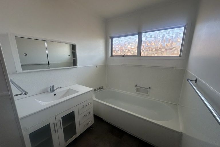 Photo of property in 3/18 Cairnfield Road, Kensington, Whangarei, 0112