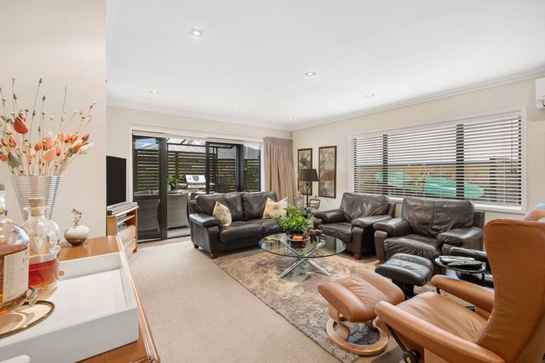 Photo of property in 69b Karamea Street, Whalers Gate, New Plymouth, 4310