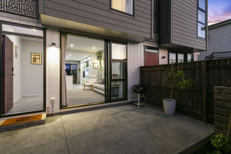 Photo of property in 7 Sacred Kingfisher Road, Hobsonville, Auckland, 0616