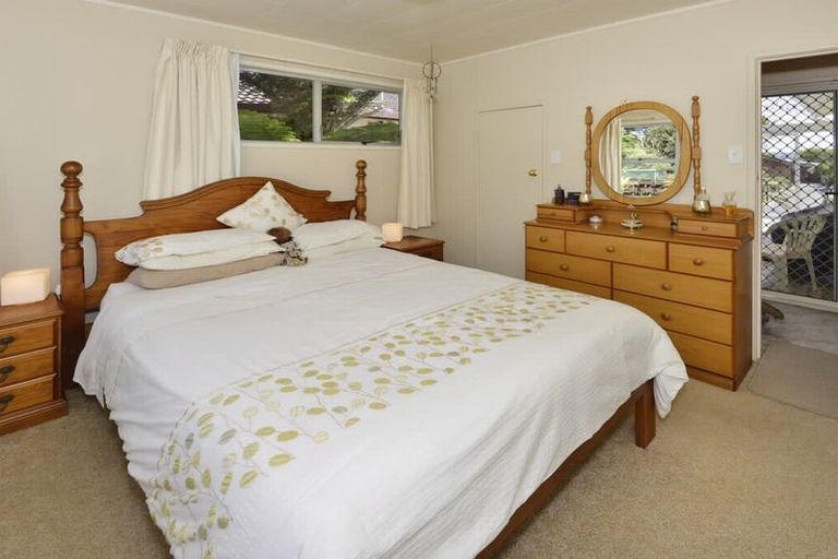 Photo of property in 25 Allington Road, Massey, Auckland, 0614