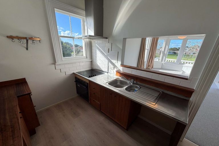 Photo of property in 21 Cambridge Terrace, Devonport, Auckland, 0624