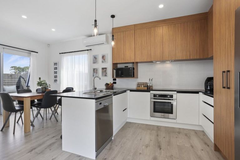 Photo of property in 34 Berba Lane, Westgate, Auckland, 0814