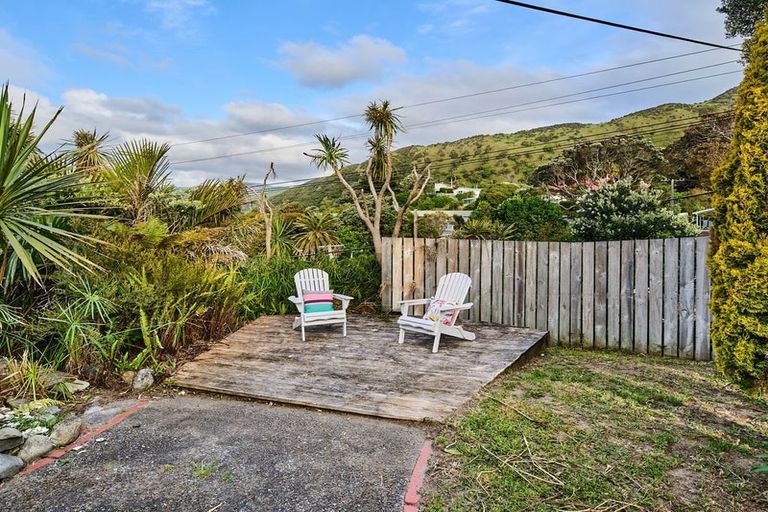 Photo of property in 83 Wellington Road, Paekakariki, 5034
