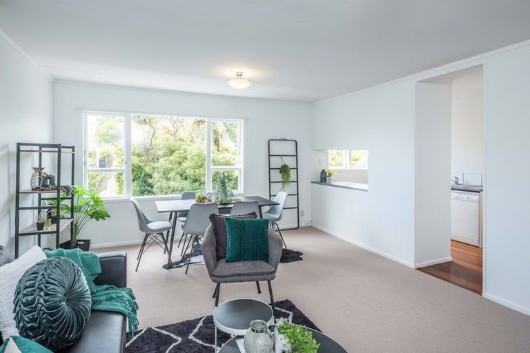 Photo of property in 30a Friend Street, Karori, Wellington, 6012
