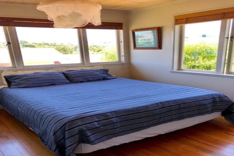 Photo of property in 22 Kendale Drive, Leigh, 0985