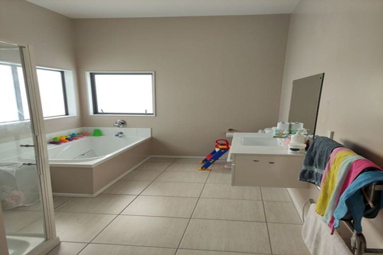 Photo of property in 30c Erlestoke Crescent, Churton Park, Wellington, 6037