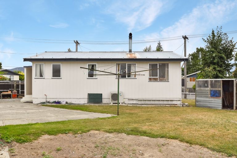 Photo of property in 17 Omahau Crescent, Twizel, 7901