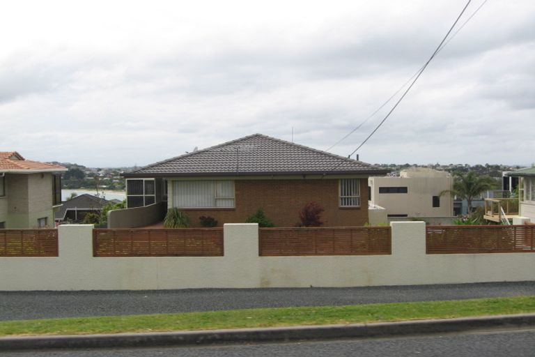 Photo of property in 81 Stanmore Bay Road, Stanmore Bay, Whangaparaoa, 0932
