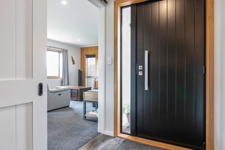 Photo of property in 17 Plains Avenue, Masterton, 5810