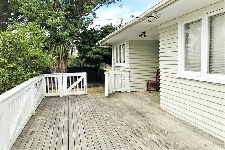 Photo of property in 40 Cosgrave Road, Papakura, 2110