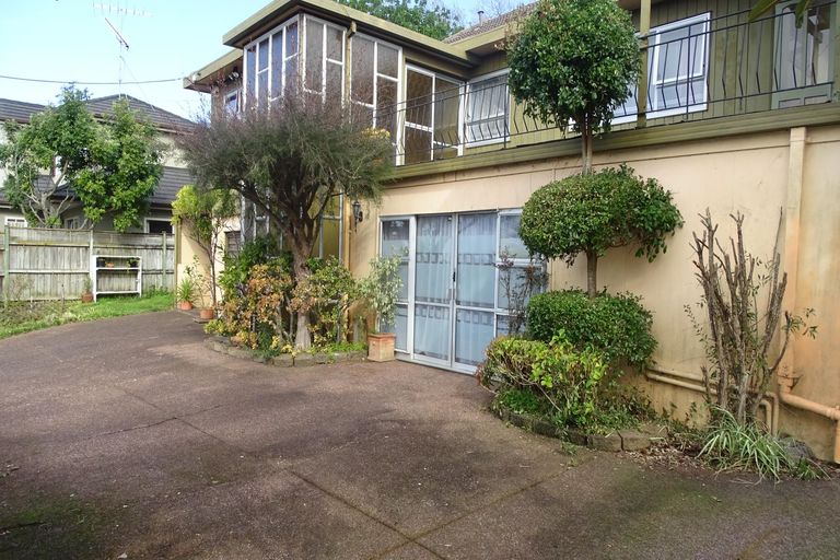 Photo of property in 8 Lanark Street, Milford, Auckland, 0620