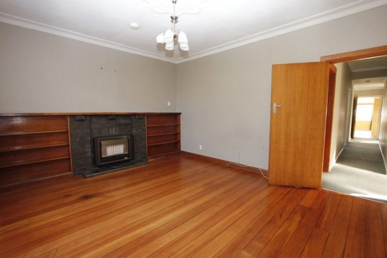 Photo of property in 33 Karina Terrace, Roslyn, Palmerston North, 4414
