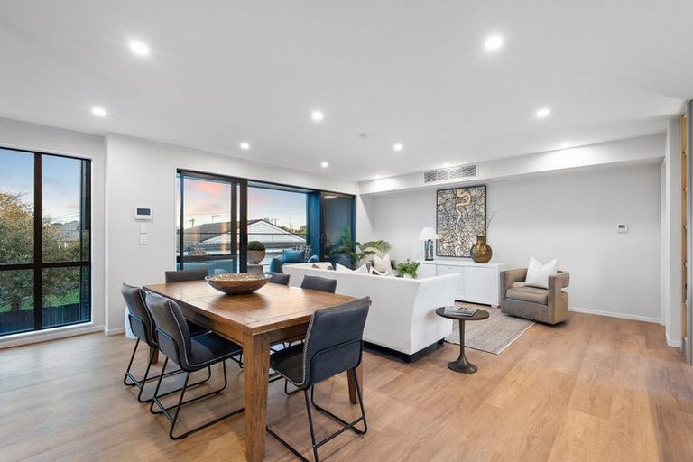 Photo of property in 13c Dominion Street, Takapuna, Auckland, 0622