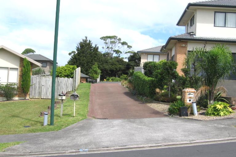 Photo of property in 5 Fulmar Way, Unsworth Heights, Auckland, 0632