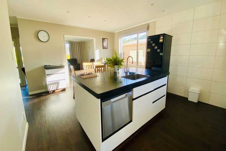 Photo of property in 41 Brandon Street, Featherston, 5710