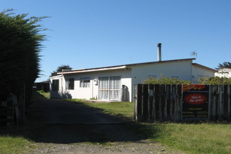 Photo of property in 11 Kauwhata Street, Himatangi Beach, Foxton, 4891