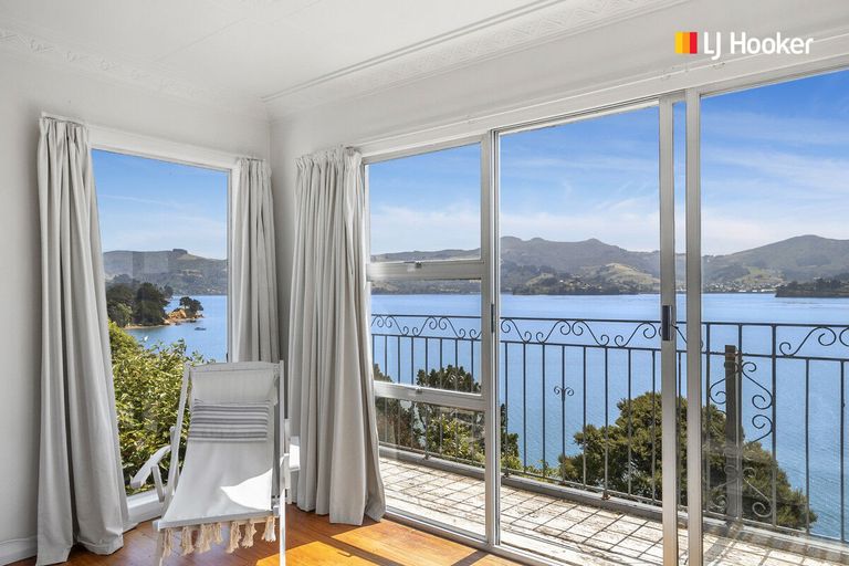 Photo of property in 35 Oxley Crescent, Broad Bay, Dunedin, 9014