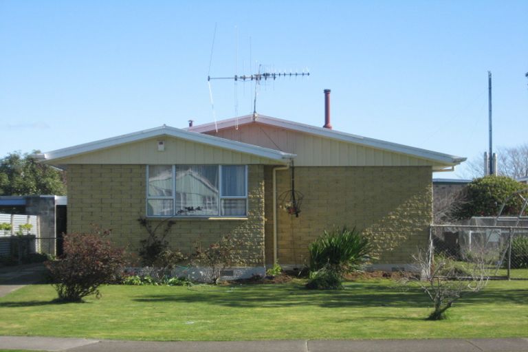 Photo of property in 34 Hinemoa Street, Levin, 5510