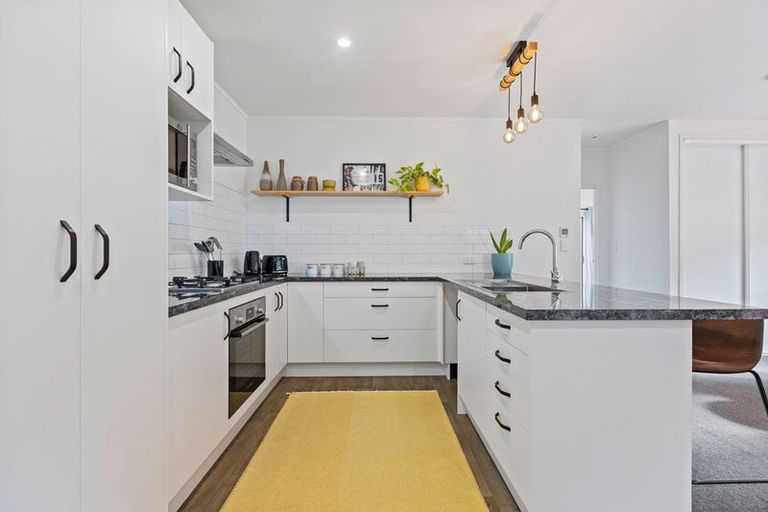 Photo of property in 6 Whenu Way, Bell Block, New Plymouth, 4312