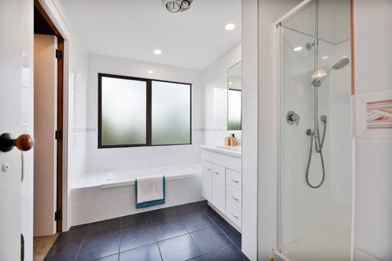 Photo of property in 22 Palomino Drive, Henderson, Auckland, 0612