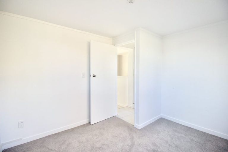 Photo of property in 202 Manuka Road, Bayview, Auckland, 0629