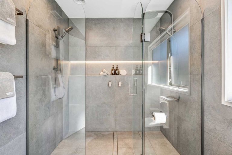 Photo of property in 18 Glengarry Avenue, Manly, Whangaparaoa, 0930