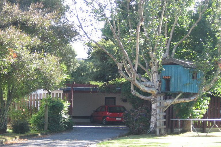 Photo of property in 8 Bailey Grove, Trentham, Upper Hutt, 5018