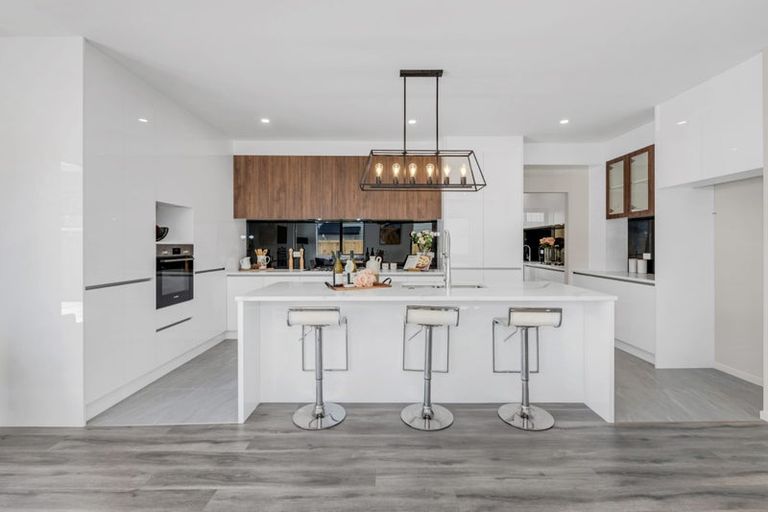 Photo of property in 54 Drumbuoy Drive, Flat Bush, Auckland, 2019