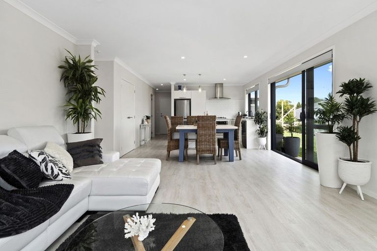 Photo of property in 4 Pip Way, Omokoroa, 3114